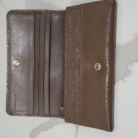 Authentic Burberry tote and wallet - Picture 3 of 11